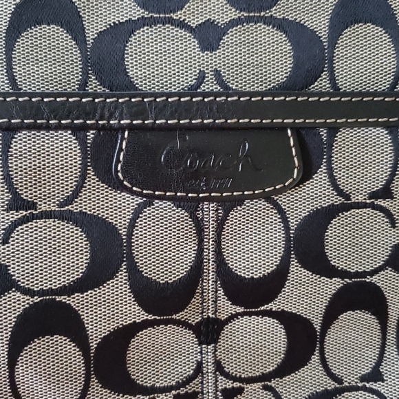 Coach crossbody - Picture 3 of 5